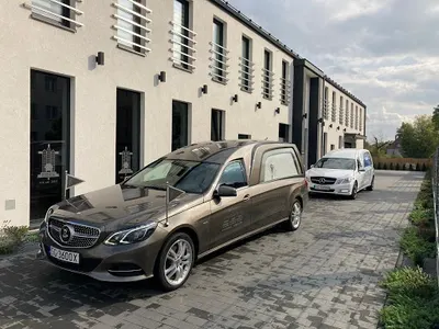 PIETREK Firma Pogrzebowa Dom Pogrzebowy Kremacja Międzynarodowy Transport Zwłok